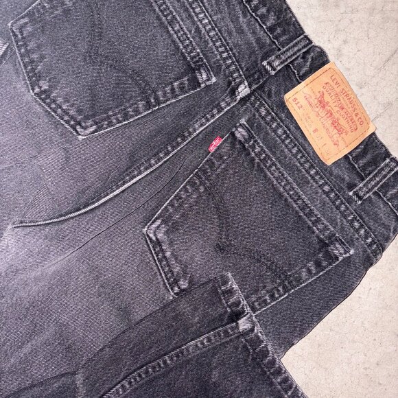 Vintage Levi's 512 Distressed Black Wash Zipper Fly 31/32 - Picture 1 of 9